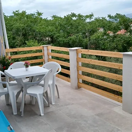 Freeme Apartament Lumbarda